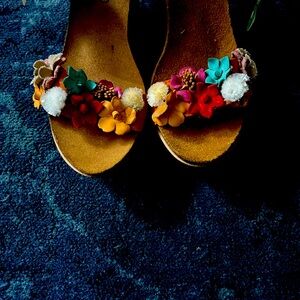 Biostep Wedge Floral (NWT) Sandal -Sz 9 1/2. MADE IN SPAIN